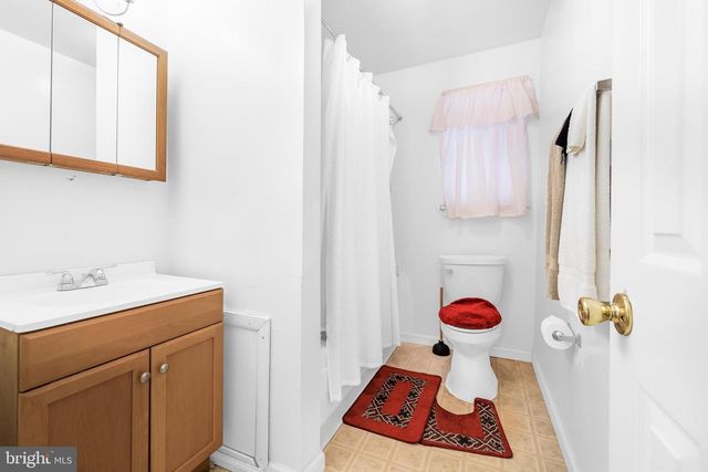 37 HERON CT, Newark, DE 19702