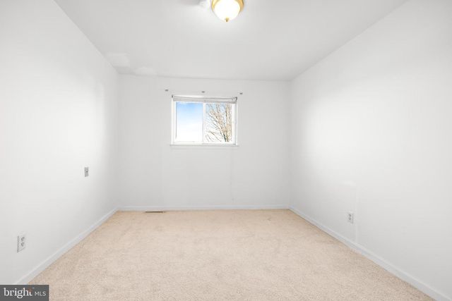 37 HERON CT, Newark, DE 19702