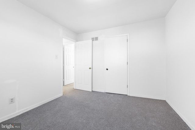 37 HERON CT, Newark, DE 19702