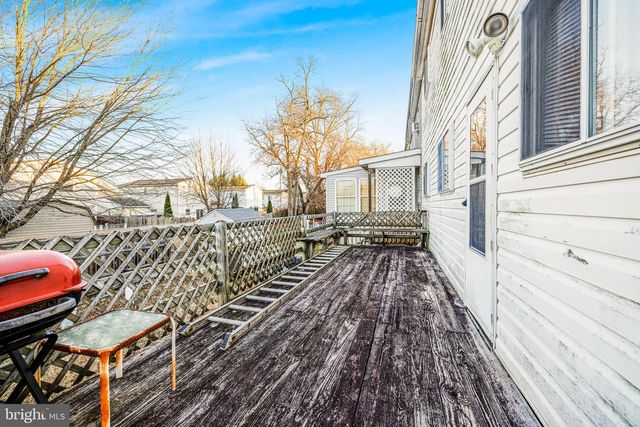 37 HERON CT, Newark, DE 19702