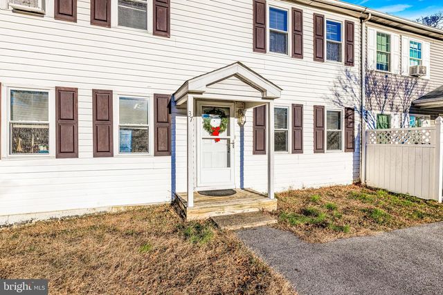 37 HERON CT, Newark, DE 19702