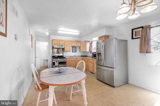 37 HERON CT, Newark, DE 19702