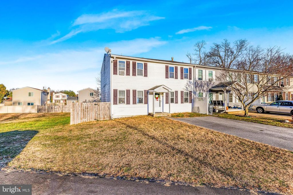 37 HERON CT, Newark, DE 19702
