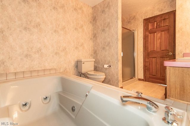 11530 Blackberry Lane, Chesterland, OH 44026
