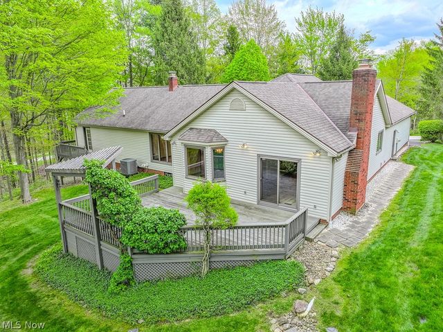 11530 Blackberry Lane, Chesterland, OH 44026