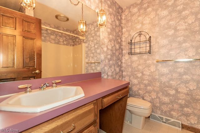 11530 Blackberry Lane, Chesterland, OH 44026