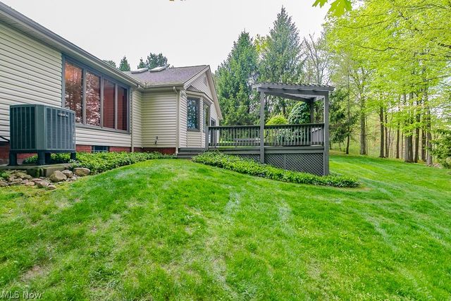 11530 Blackberry Lane, Chesterland, OH 44026