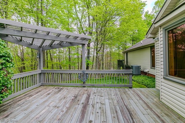 11530 Blackberry Lane, Chesterland, OH 44026