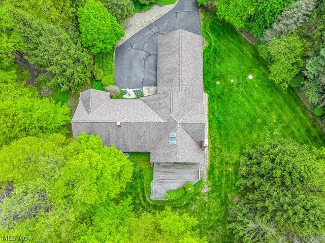 11530 Blackberry Lane, Chesterland, OH 44026