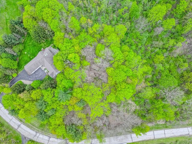 11530 Blackberry Lane, Chesterland, OH 44026