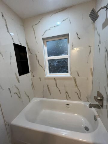 11 SEQUOIA LOOP PLACE, Ocklawaha, FL 32179