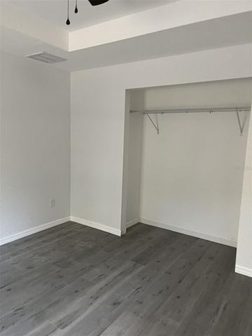 11 SEQUOIA LOOP PLACE, Ocklawaha, FL 32179