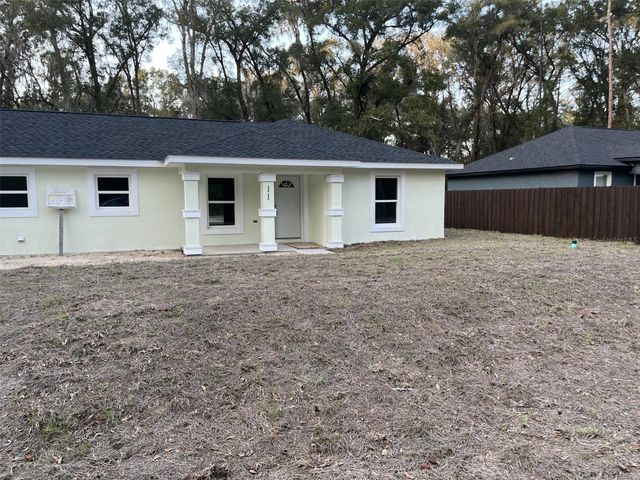11 SEQUOIA LOOP PLACE, Ocklawaha, FL 32179