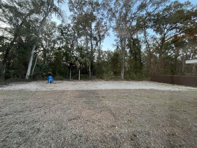 11 SEQUOIA LOOP PLACE, Ocklawaha, FL 32179
