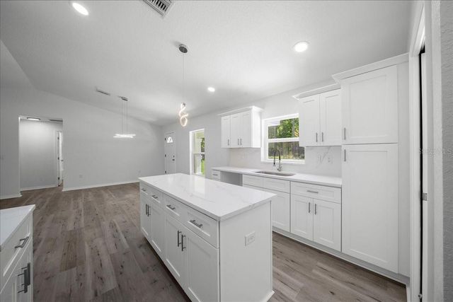 11 SEQUOIA LOOP PLACE, Ocklawaha, FL 32179