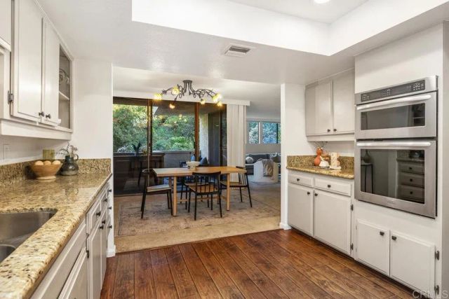 2420 Torrey Pines Road B202, La Jolla, CA 92037