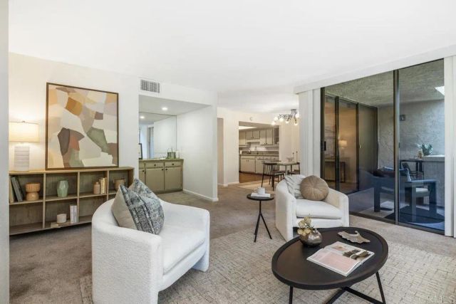 2420 Torrey Pines Road B202, La Jolla, CA 92037