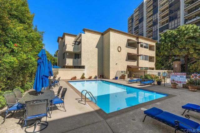 2420 Torrey Pines Road B202, La Jolla, CA 92037