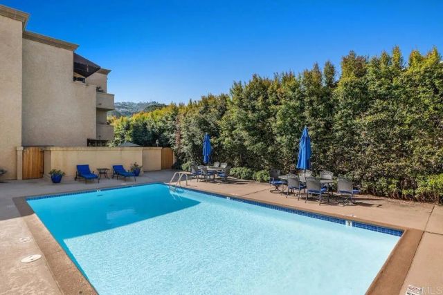 2420 Torrey Pines Road B202, La Jolla, CA 92037