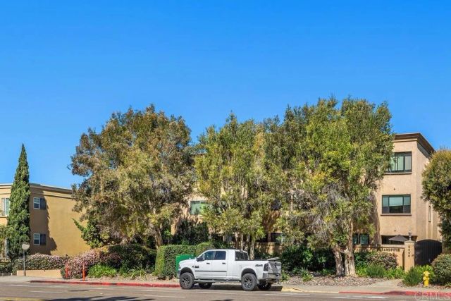 2420 Torrey Pines Road B202, La Jolla, CA 92037