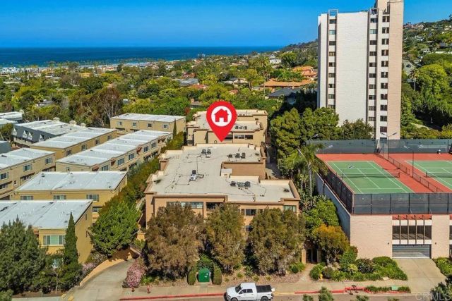 2420 Torrey Pines Road B202, La Jolla, CA 92037