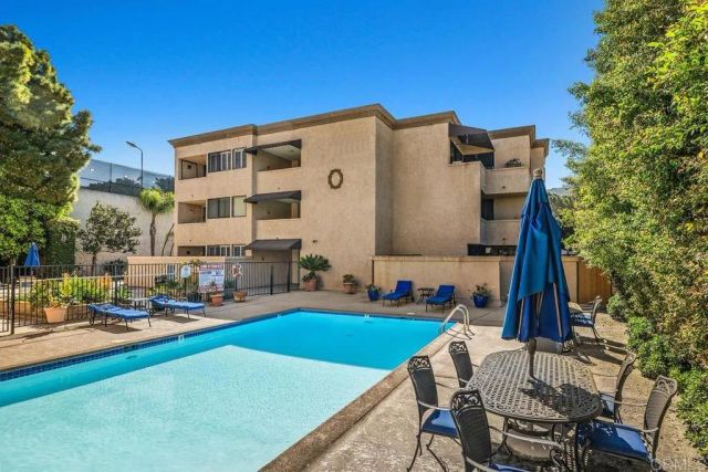 2420 Torrey Pines Road B202, La Jolla, CA 92037