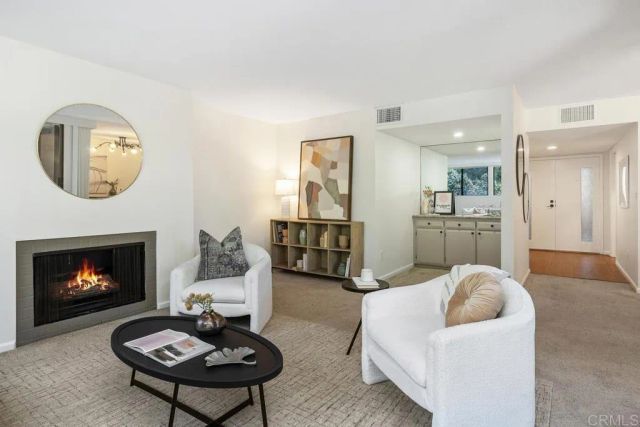 2420 Torrey Pines Road B202, La Jolla, CA 92037