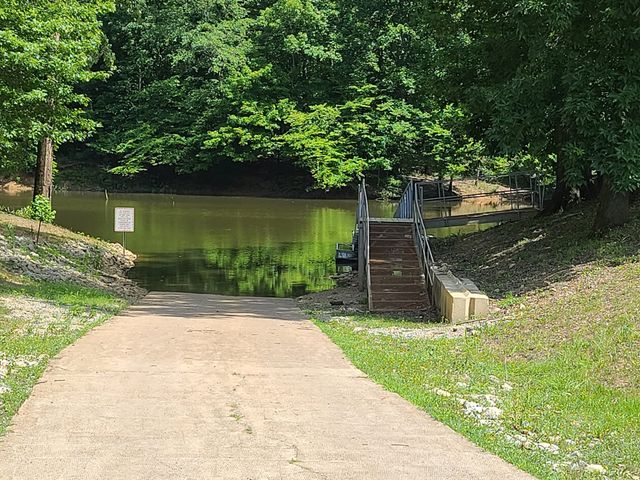 258 Drake Dr, Clifton, TN 38425