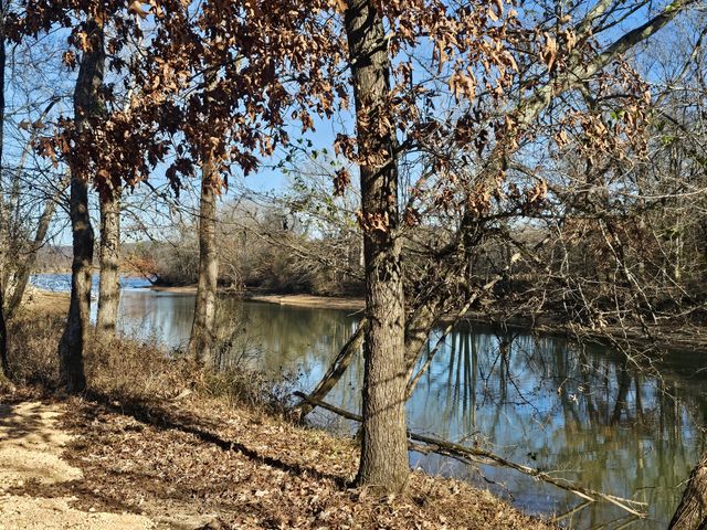 258 Drake Dr, Clifton, TN 38425