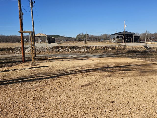 258 Drake Dr, Clifton, TN 38425