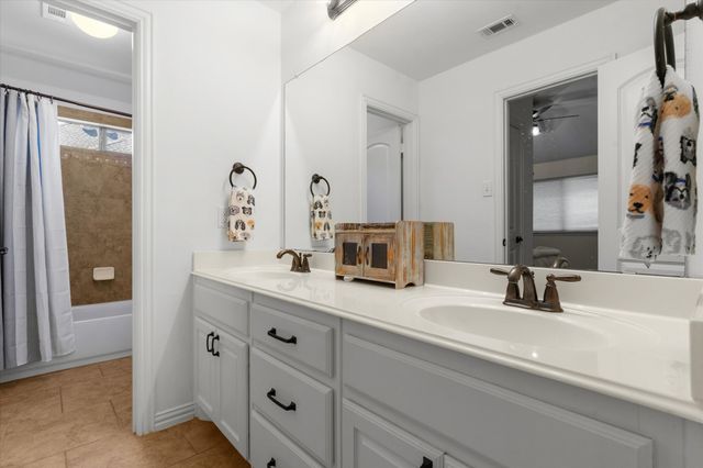 8012 Red River Run, North Richland Hills, TX 76180