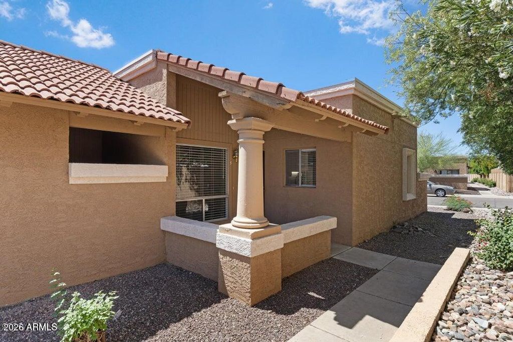 330 W TONOPAH Drive 5, Phoenix, AZ 85027