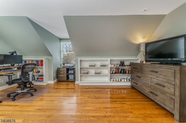 552 Foothill Rd, Bridgewater Twp., NJ 08807