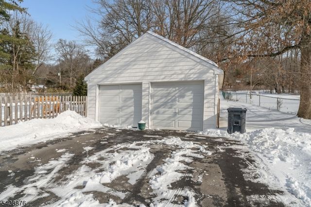 552 Foothill Rd, Bridgewater Twp., NJ 08807