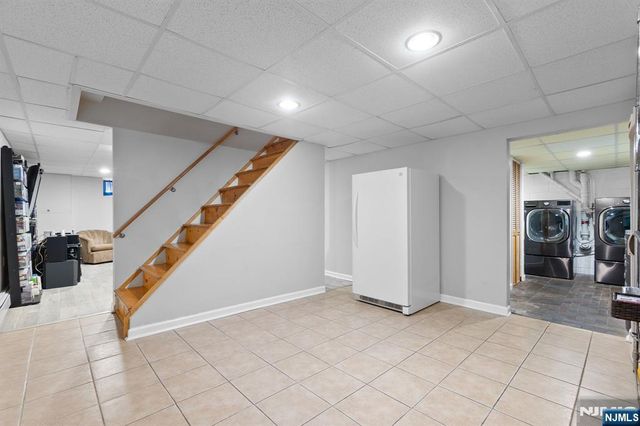 34 Seminole Avenue, Oakland, NJ 07436