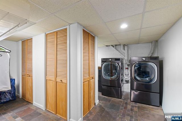 34 Seminole Avenue, Oakland, NJ 07436