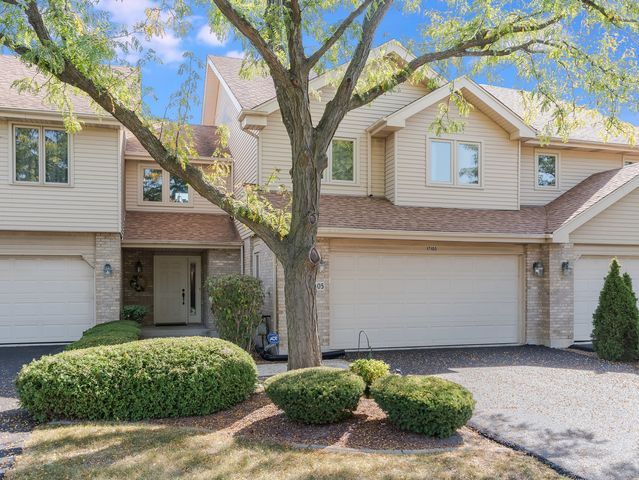 17105 Rochelle Lane, Tinley Park, IL 60487