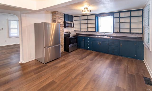 304 E Lincoln Avenue, Chandler, IN 47610