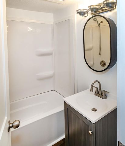 304 E Lincoln Avenue, Chandler, IN 47610