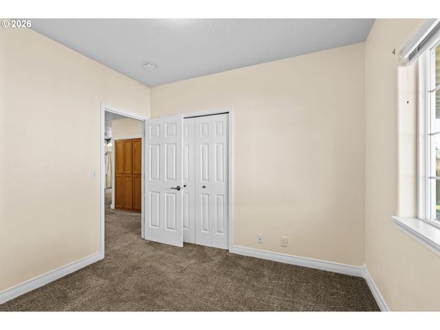 6540 B St, Springfield, OR 97478