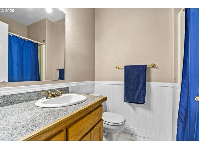 6540 B St, Springfield, OR 97478