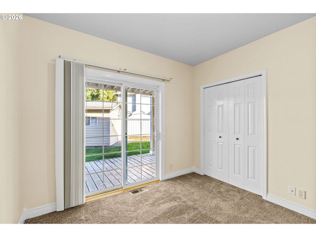 6540 B St, Springfield, OR 97478