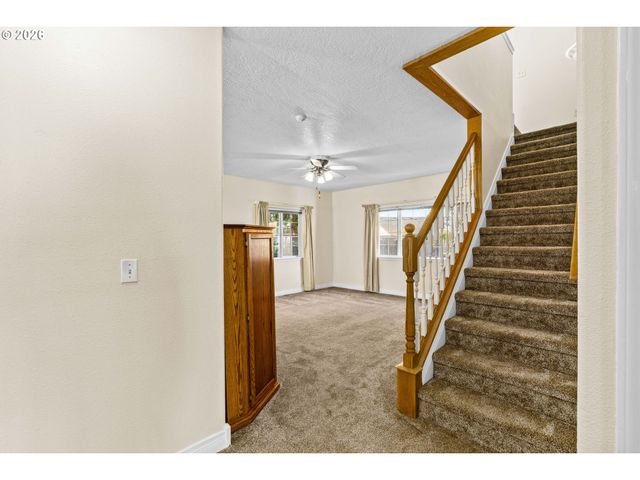 6540 B St, Springfield, OR 97478