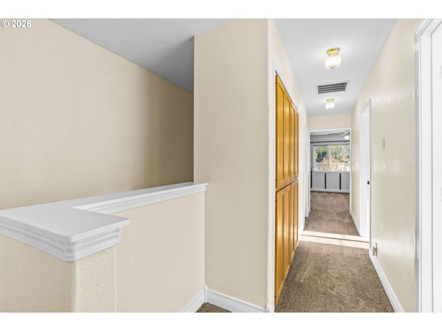 6540 B St, Springfield, OR 97478