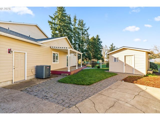6540 B St, Springfield, OR 97478