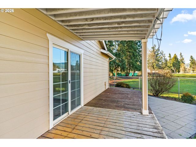 6540 B St, Springfield, OR 97478