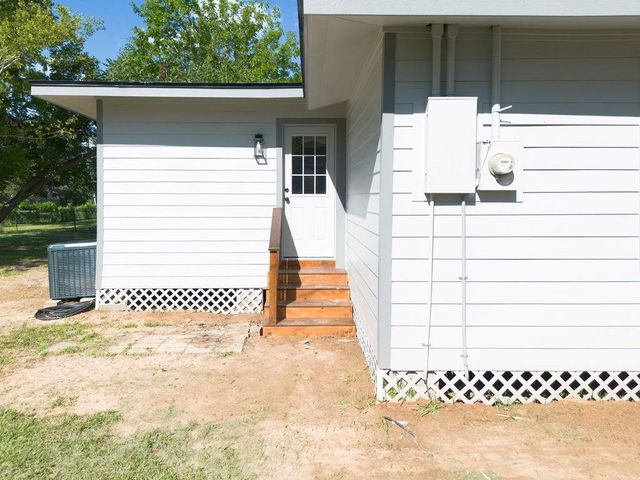 58 Hybiscus Court, Lake Jackson, TX 77566