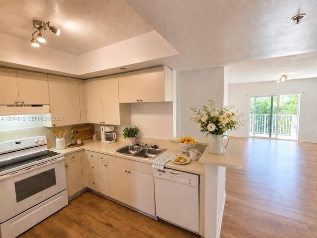 11060 SW 196th Street 408, Cutler Bay, FL 33157