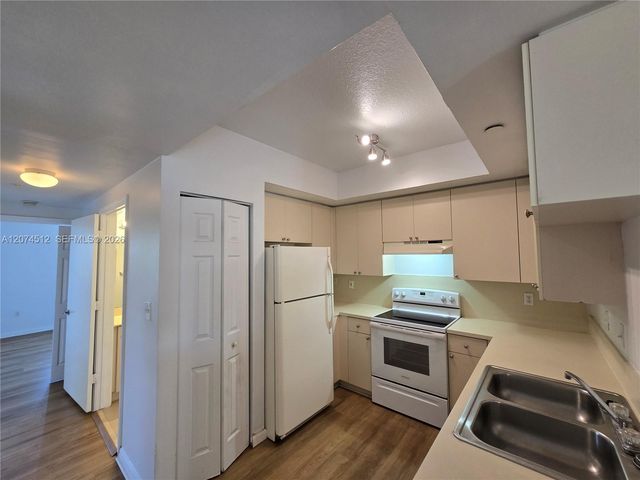 11060 SW 196th Street 408, Cutler Bay, FL 33157