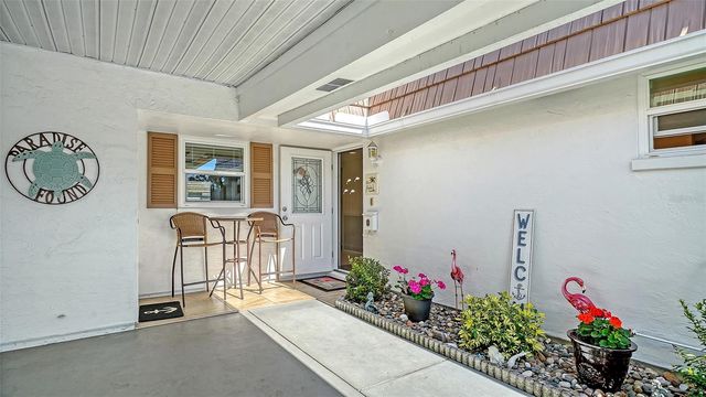 2721 RIVERBLUFF PLACE V-50, Sarasota, FL 34231